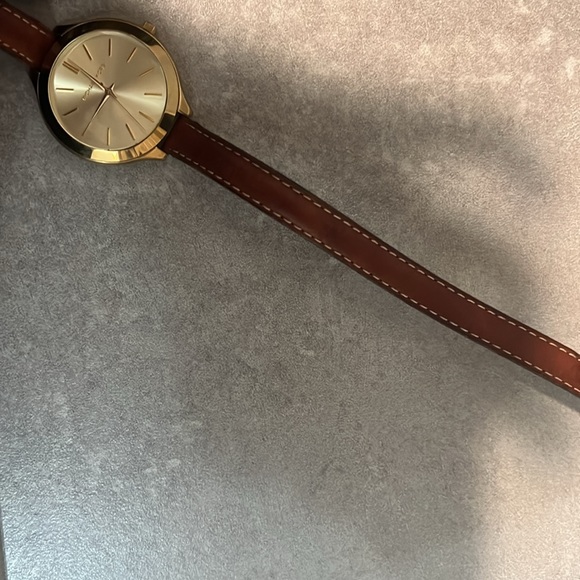 MICHAEL KORS - Slim Runway Double-Wrap Watch - USED - Picture 3 of 4